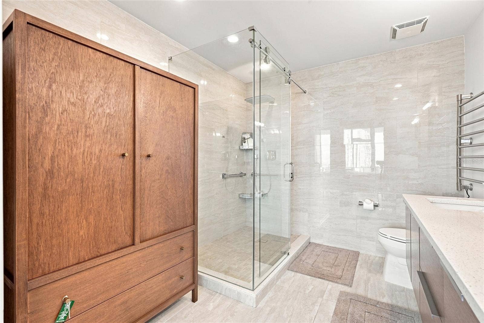 175 1ST STREET S, #2701, St Petersburg, FL 33701 primary bathroom
