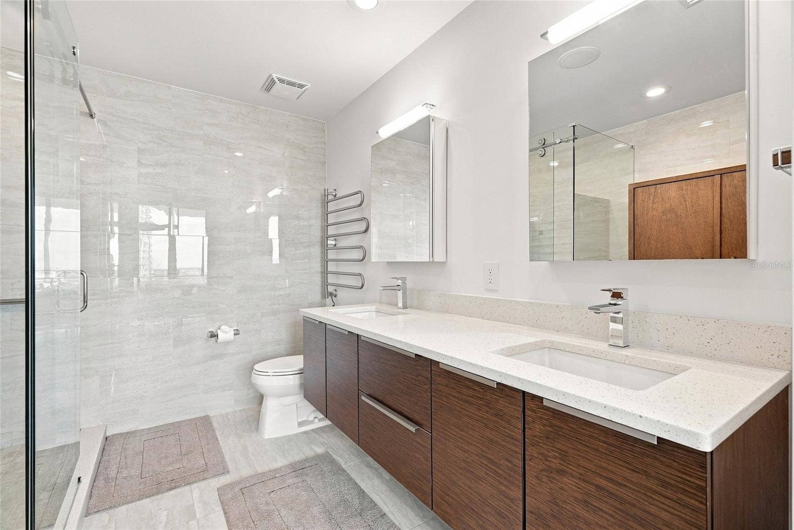 175 1ST STREET S, #2701, St Petersburg, FL 33701 dual vanities