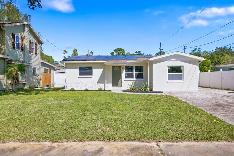 Property photo for 8143 OVERLOOK PLACE NE, St Petersburg, FL