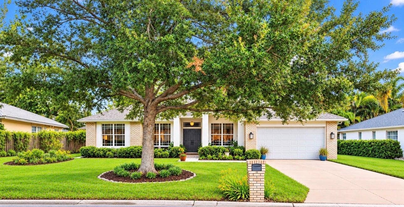 2013 MACARTHUR COURT, Dunedin, FL 34698 2013 MACARTHUR COURT, Dunedin, FL 34698