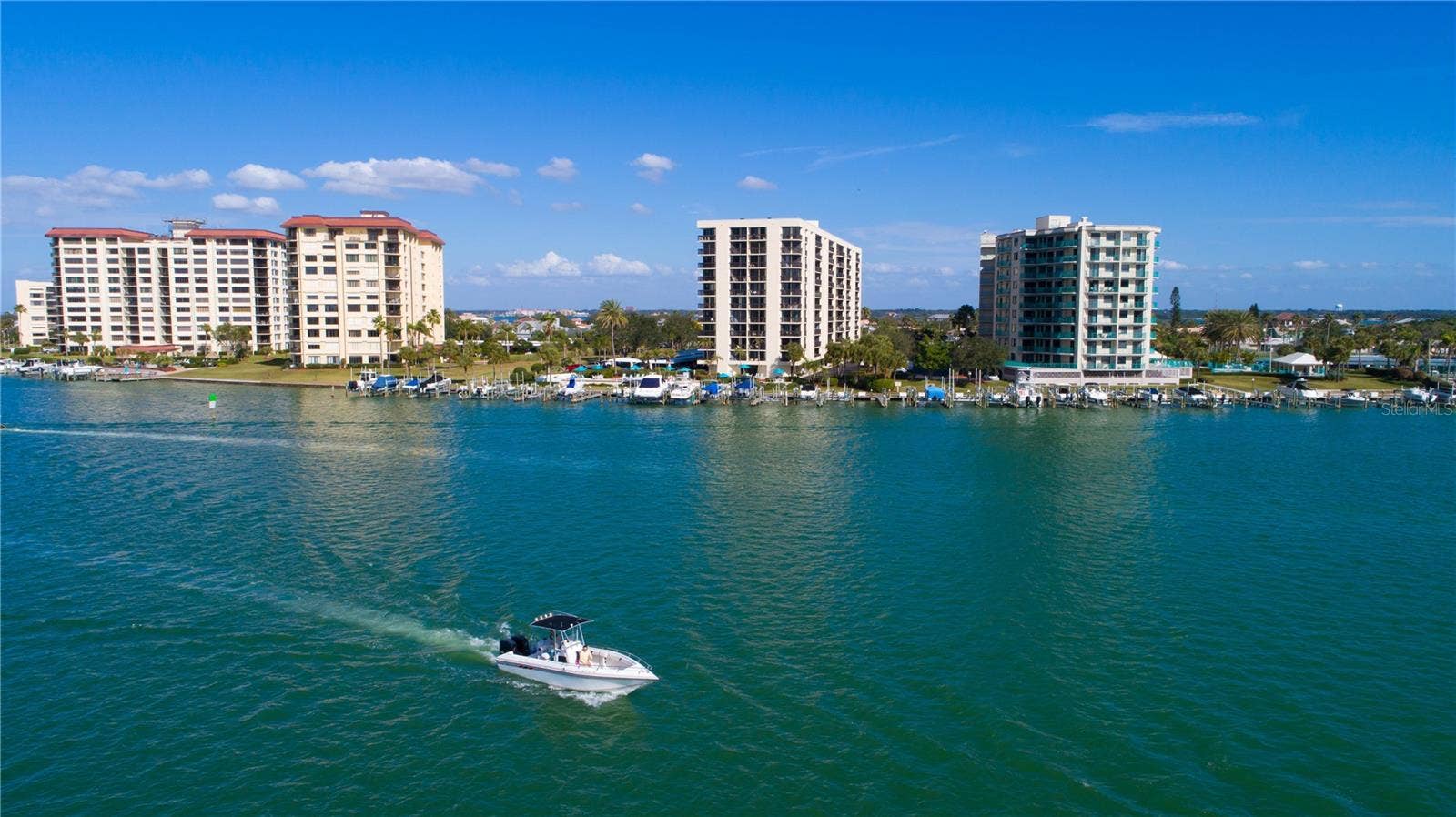 Island Walk a Waterfront Complex!