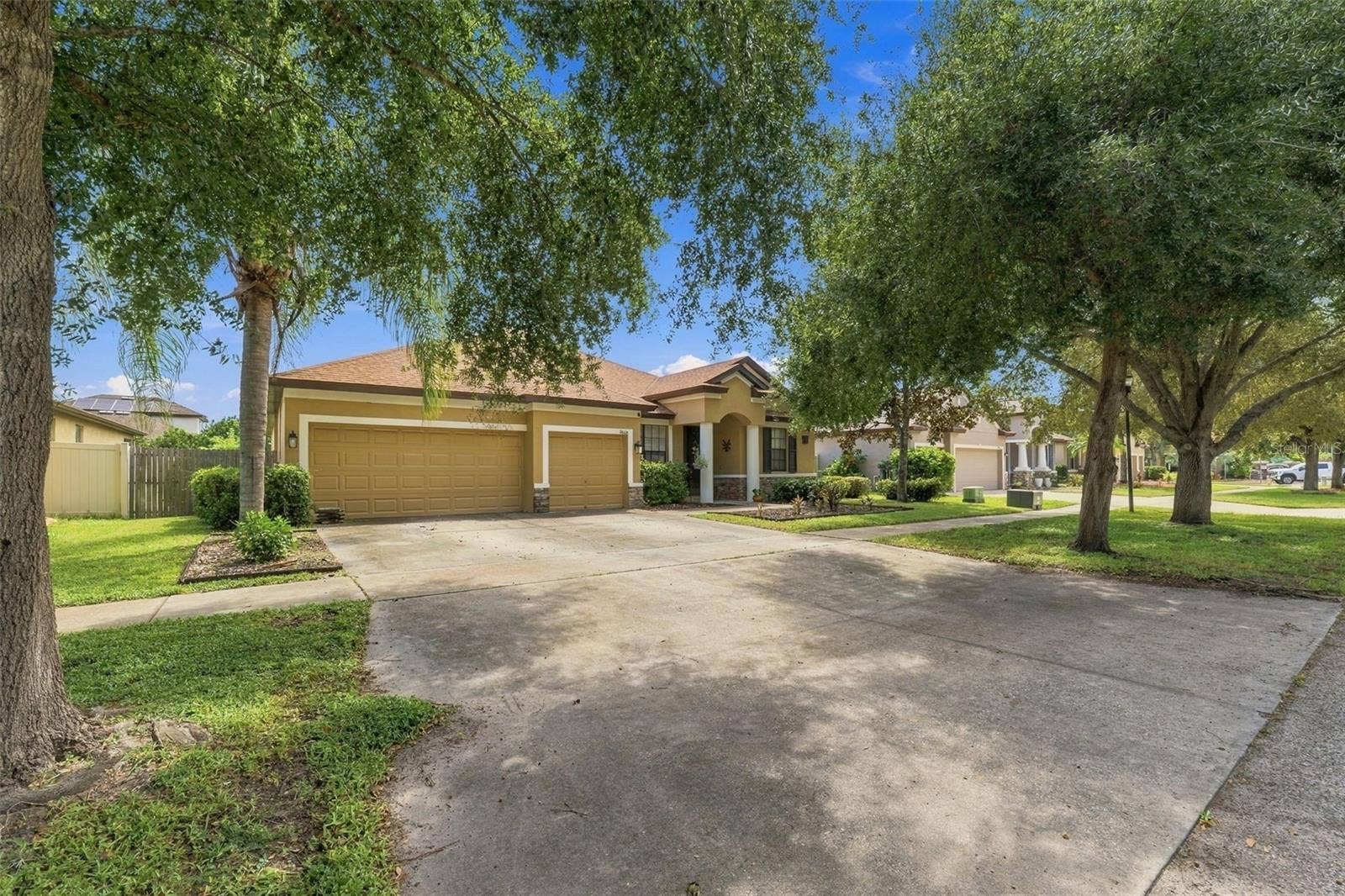 9808 CARR ROAD, Riverview, FL 33569 9808 CARR ROAD, Riverview, FL 33569
