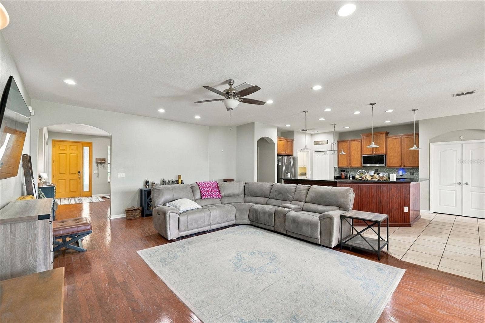 9808 CARR ROAD, Riverview, FL 33569 9808 CARR ROAD, Riverview, FL 33569