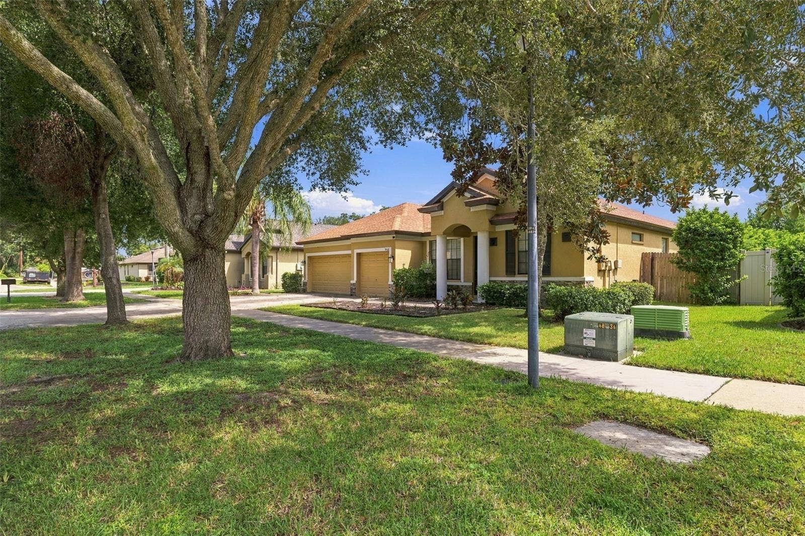 9808 CARR ROAD, Riverview, FL 33569 9808 CARR ROAD, Riverview, FL 33569