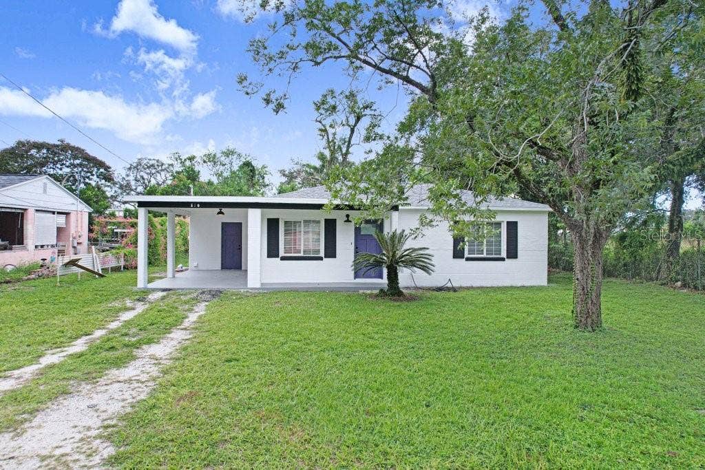 810 PATBUR AVENUE, Tampa, FL 33612 810 PATBUR AVENUE, Tampa, FL 33612
