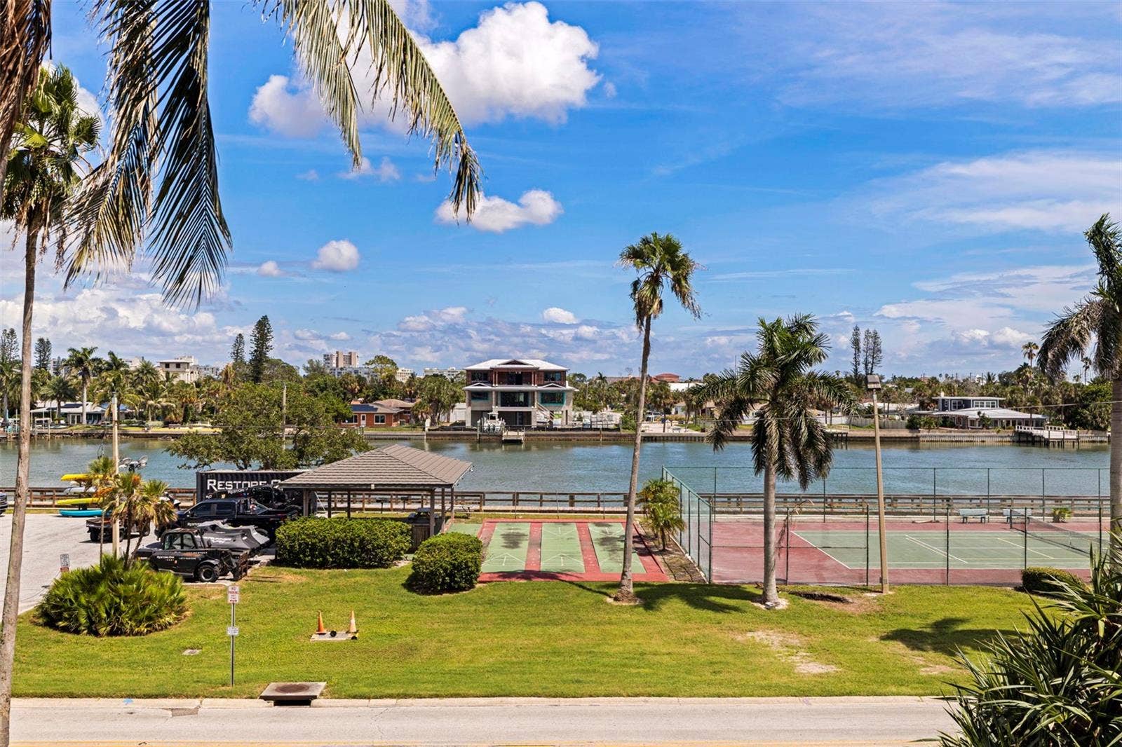 7600 BAYSHORE DRIVE, #208, Treasure Island, FL 33706 7600 BAYSHORE DRIVE, #208, Treasure Island, FL 33706