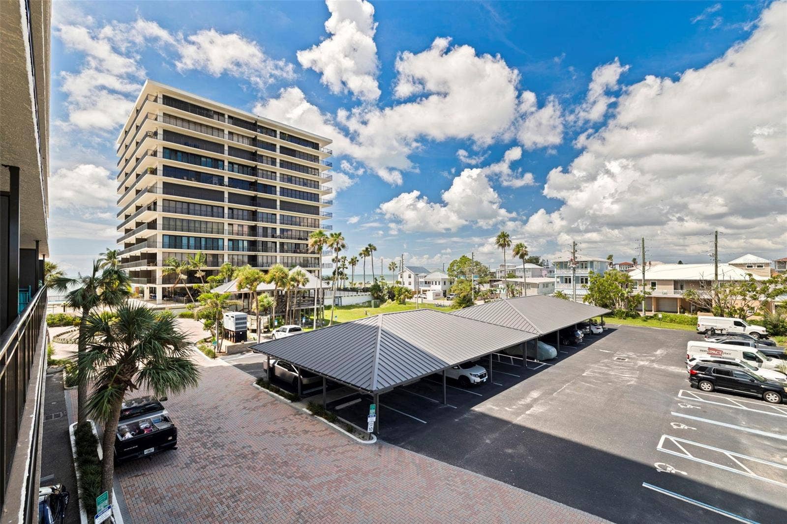 7600 BAYSHORE DRIVE, #208, Treasure Island, FL 33706 7600 BAYSHORE DRIVE, #208, Treasure Island, FL 33706
