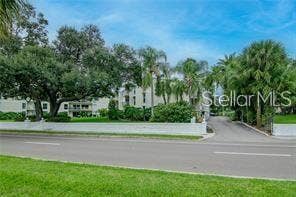 3325 BAYSHORE BOULEVARD, #B33, Tampa, FL 33629