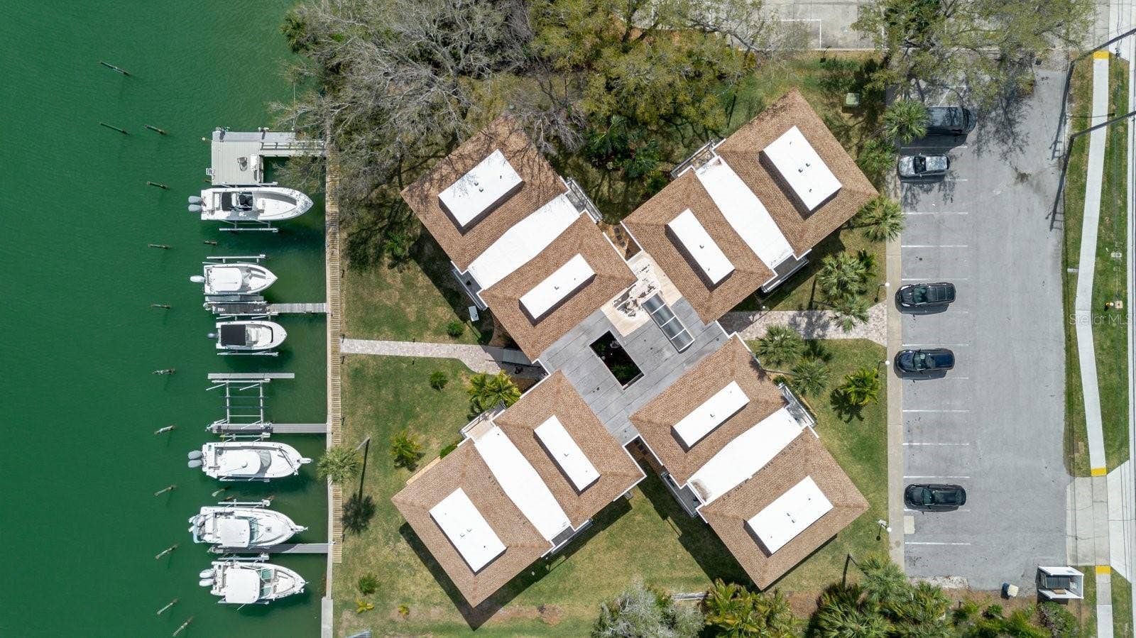311 ISLAND WAY, #101, Clearwater, FL 33767 311 ISLAND WAY, #101, Clearwater, FL 33767