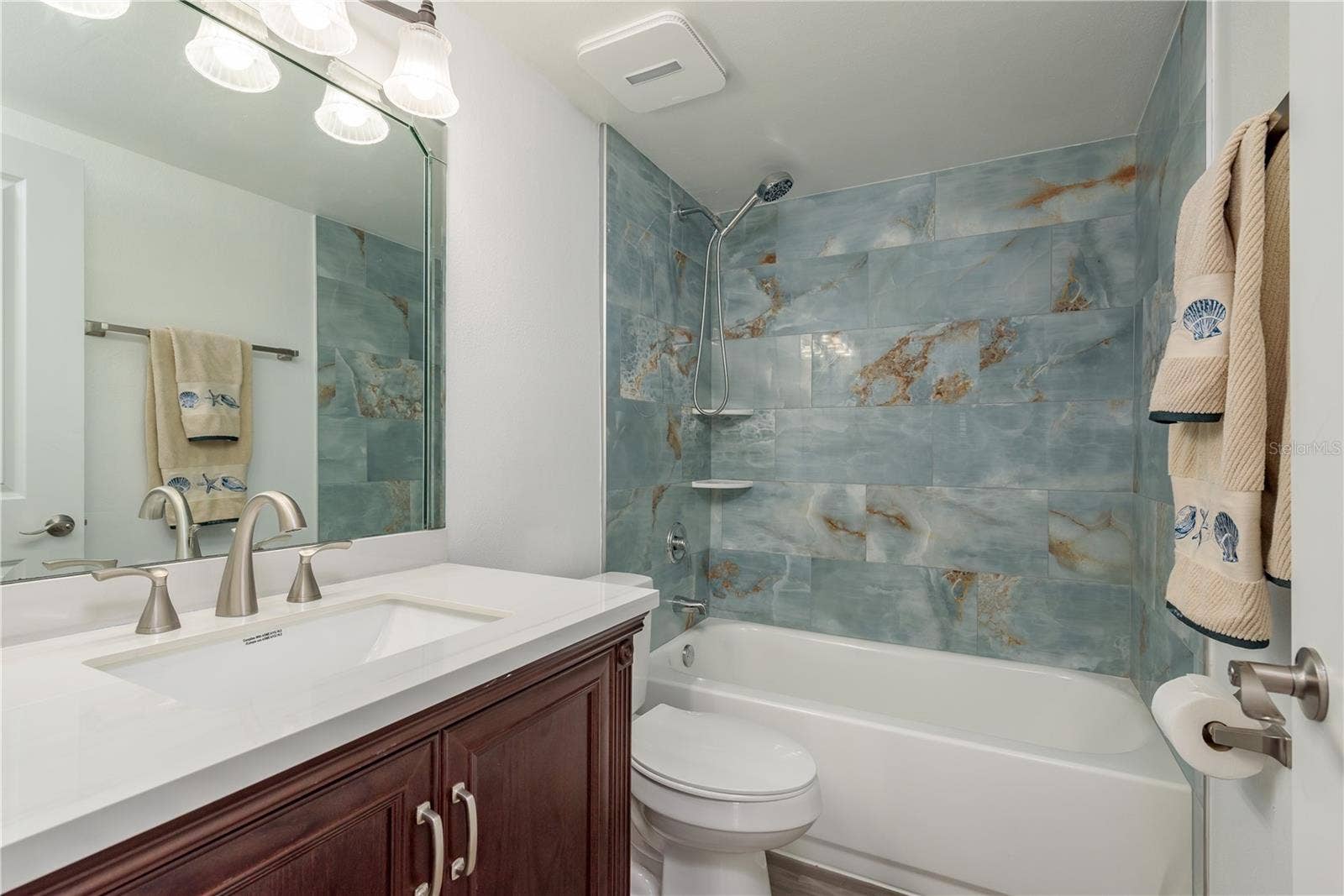 311 ISLAND WAY, #101, Clearwater, FL 33767 311 ISLAND WAY, #101, Clearwater, FL 33767