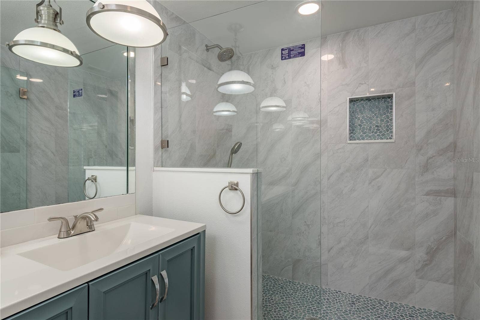 311 ISLAND WAY, #101, Clearwater, FL 33767 Primary Bath