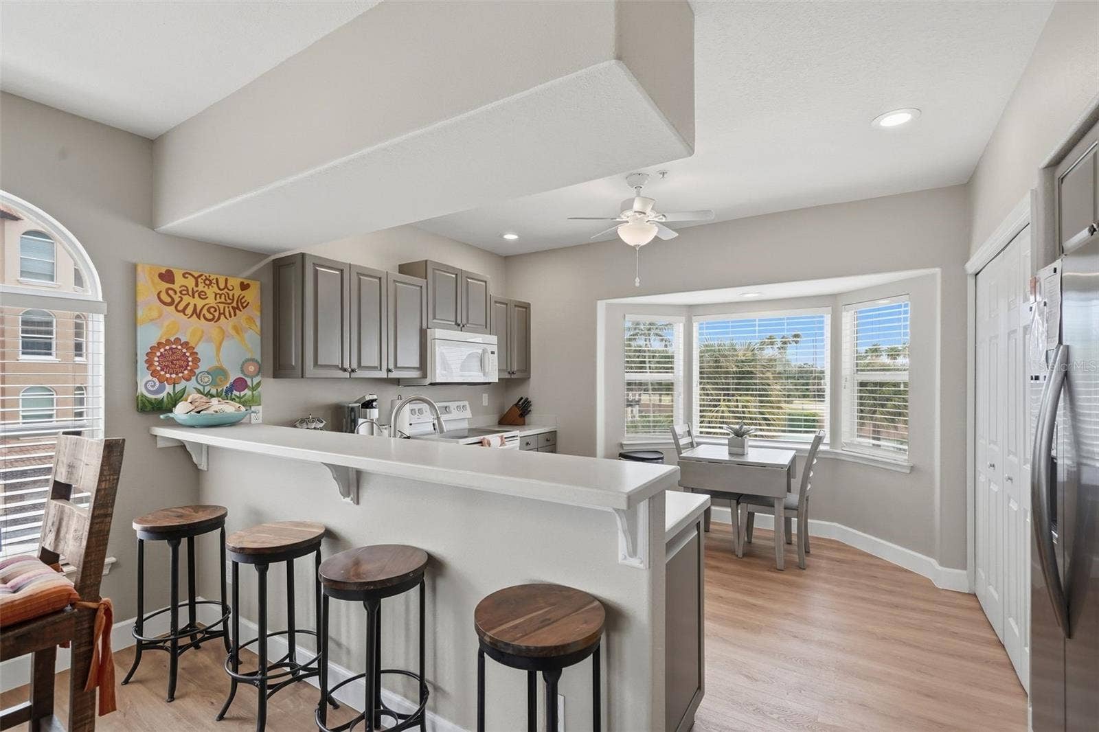 1585 PINELLAS BAYWAY S, Tierra Verde, FL 33715 Plenty of seating and a light and bright breakfast nook.