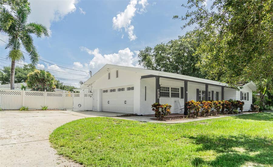 Property photo for 863 BAY BREEZE TERRACE, Largo, FL