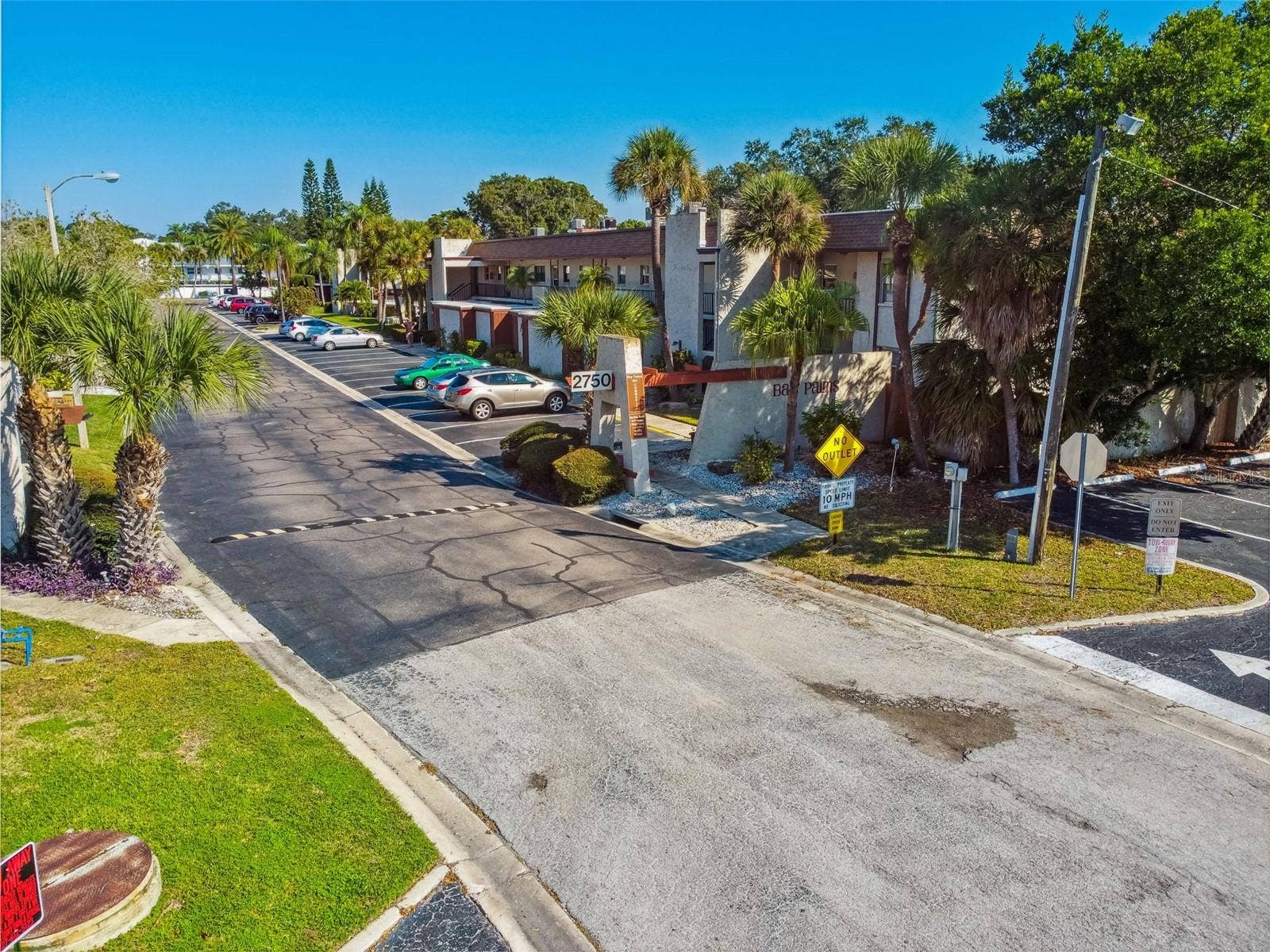 2750 E BAY DRIVE, #12B, Largo, FL 33771 Entrance to community