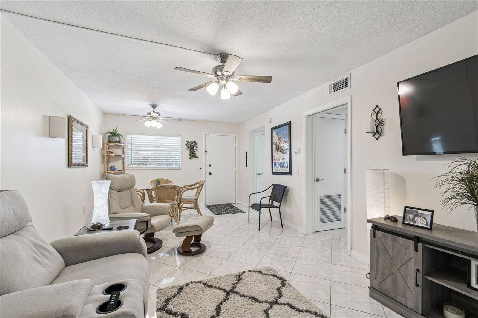 2750 E BAY DRIVE, #12B, Largo, FL 33771 2750 E BAY DRIVE, #12B, Largo, FL 33771