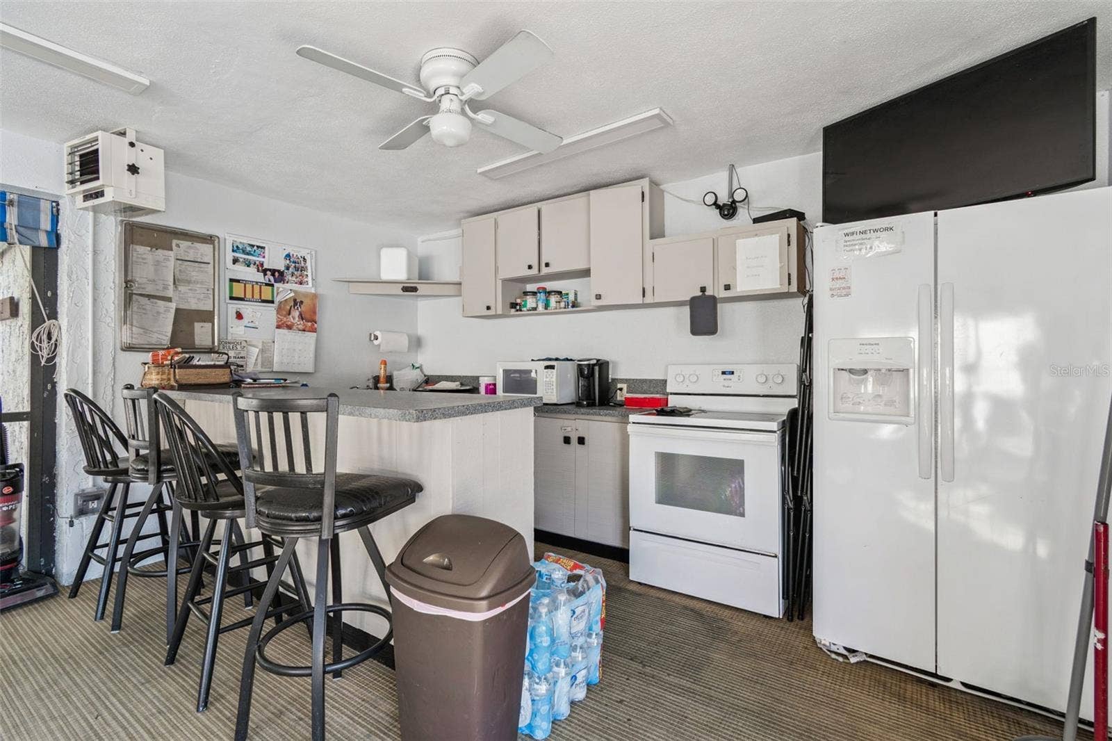 2750 E BAY DRIVE, #12B, Largo, FL 33771 2750 E BAY DRIVE, #12B, Largo, FL 33771