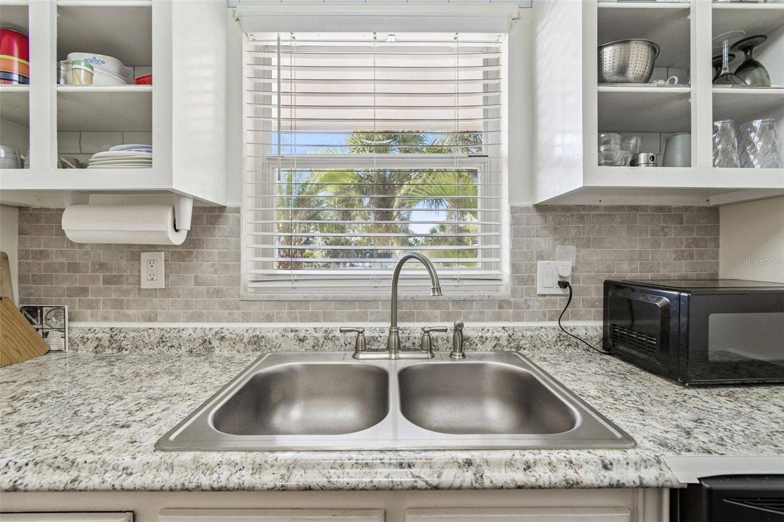 2750 E BAY DRIVE, #12B, Largo, FL 33771 2750 E BAY DRIVE, #12B, Largo, FL 33771