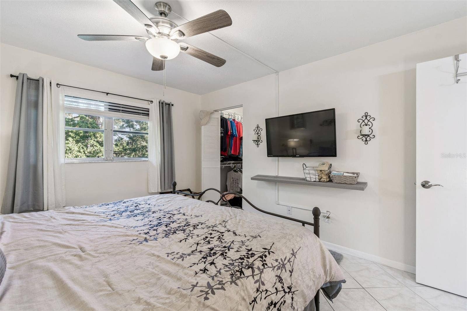2750 E BAY DRIVE, #12B, Largo, FL 33771 2750 E BAY DRIVE, #12B, Largo, FL 33771