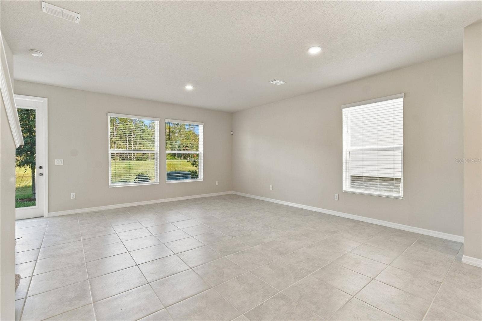 1193 WILD CREST LANE, Daytona Beach, FL 32117 Family Room