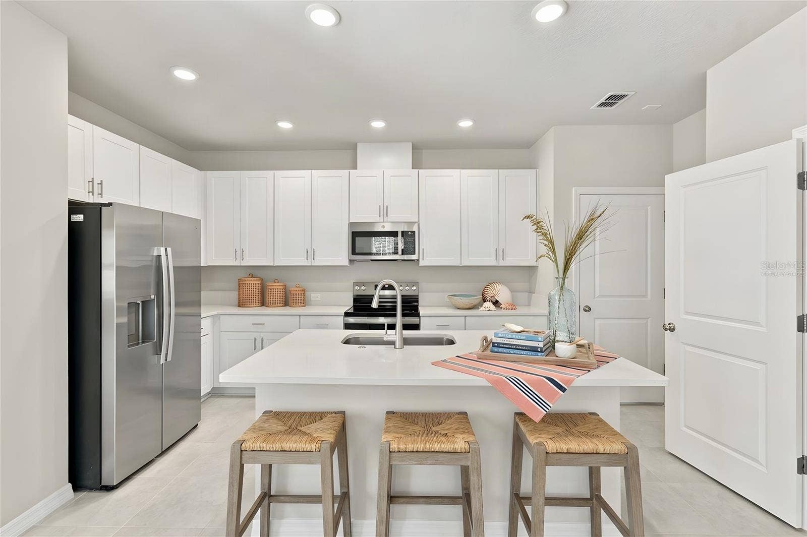 1193 WILD CREST LANE, Daytona Beach, FL 32117 Kitchen **Virtually Staged