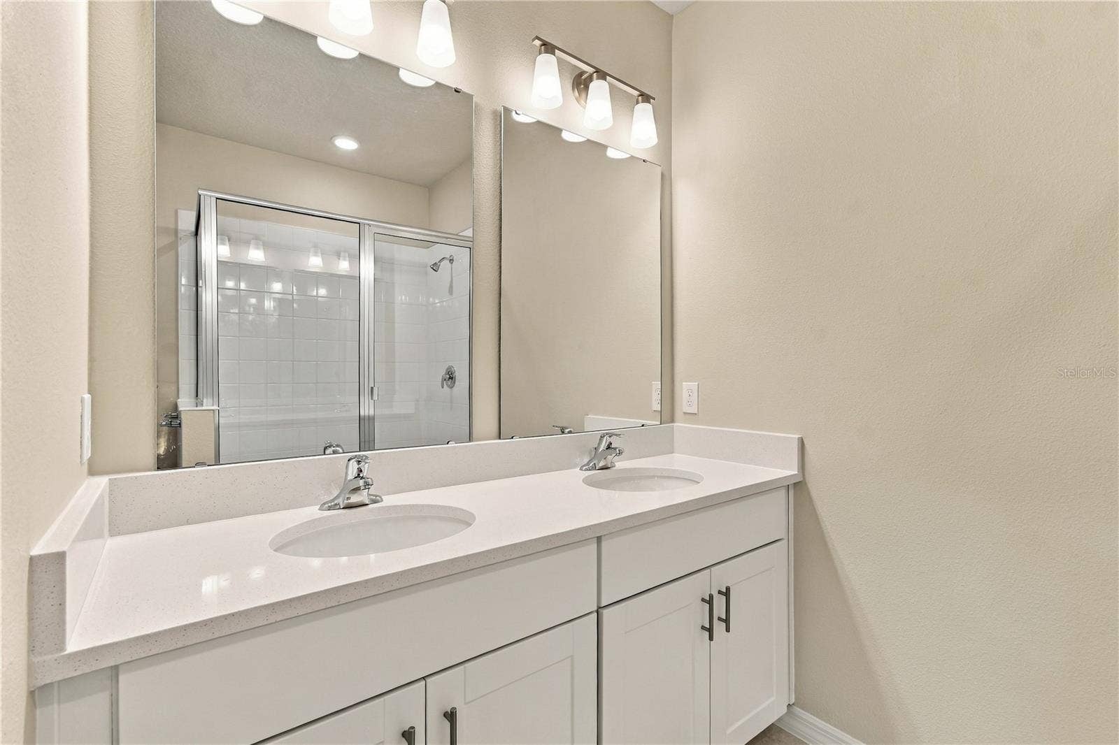1193 WILD CREST LANE, Daytona Beach, FL 32117 Owner's Bath