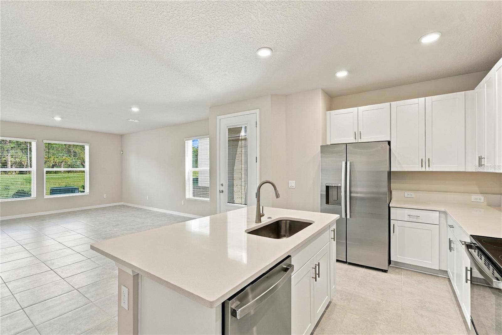 1193 WILD CREST LANE, Daytona Beach, FL 32117 Kitchen