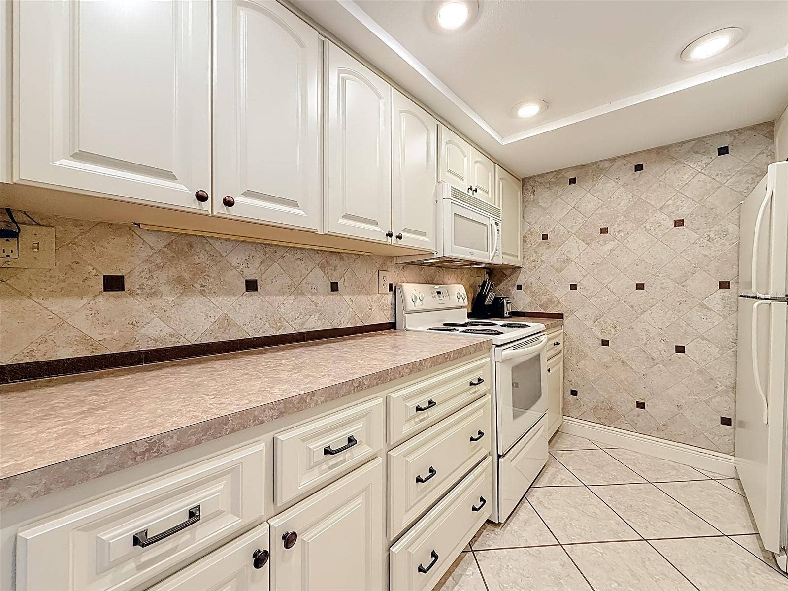 400 64TH AVENUE, #1204, St Pete Beach, FL 33706 400 64TH AVENUE, #1204, St Pete Beach, FL 33706