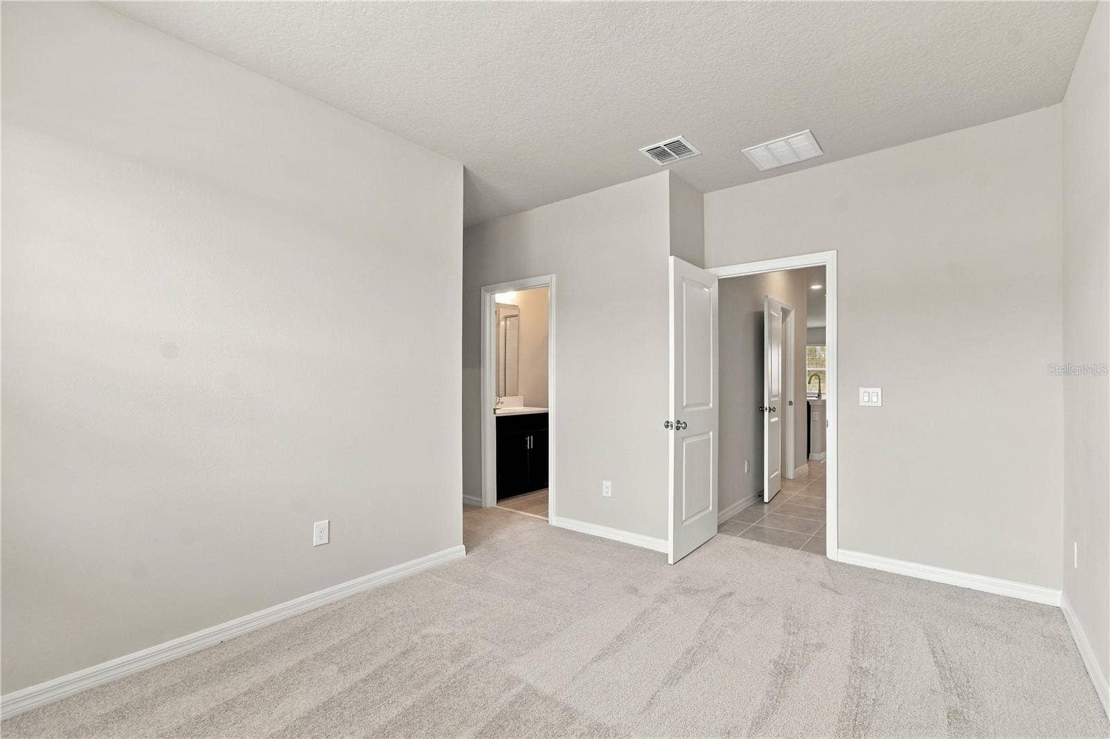 1184 WILD CREST LANE, Daytona Beach, FL 32117 Owner's Retreat