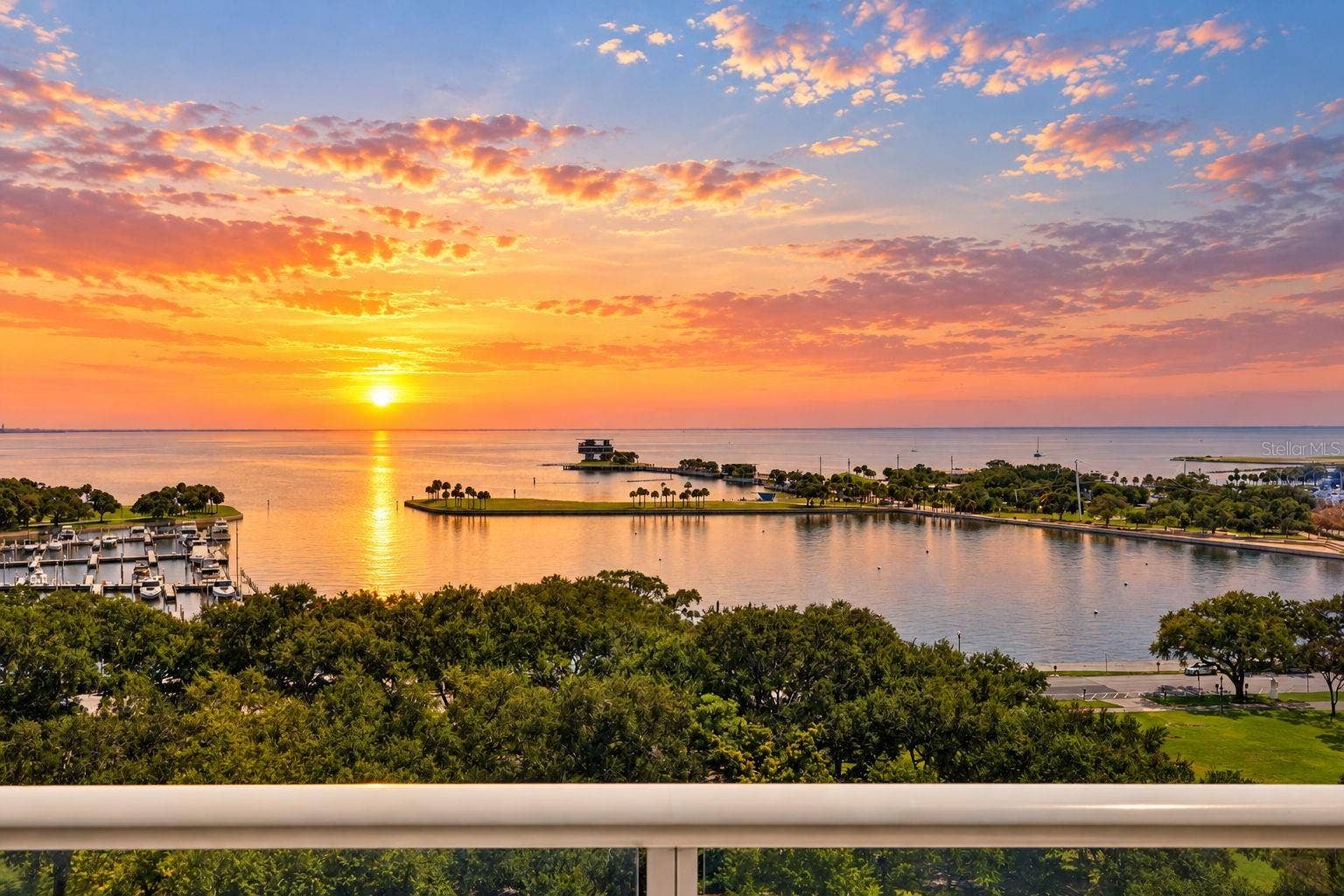 400 BEACH DRIVE NE, #1004, St Petersburg, FL 33701
