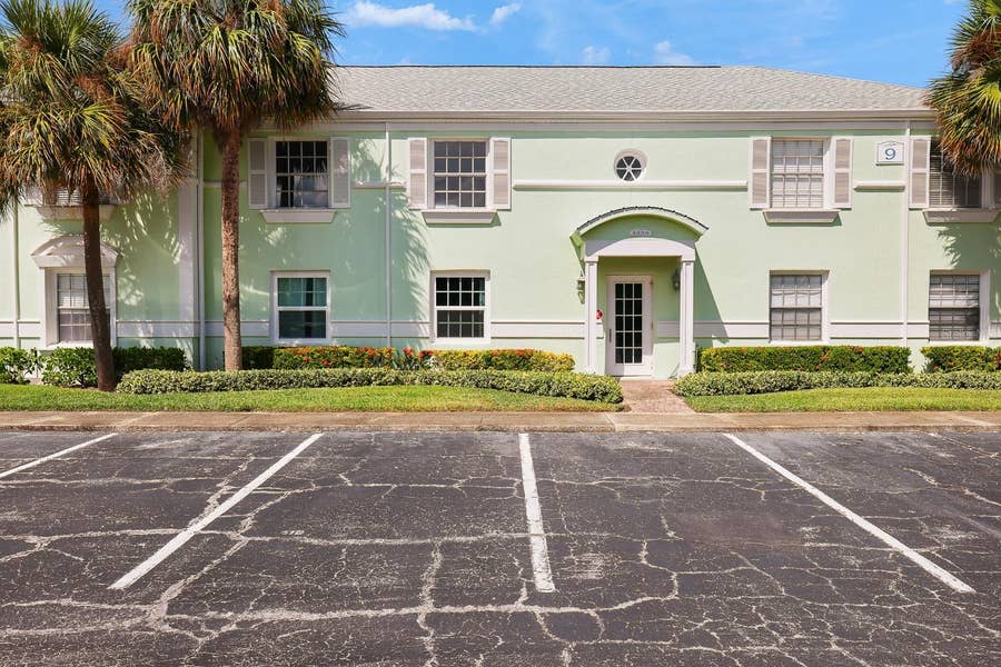 Property photo for 4859 COQUINA KEY DRIVE SE, #C, St Petersburg, FL