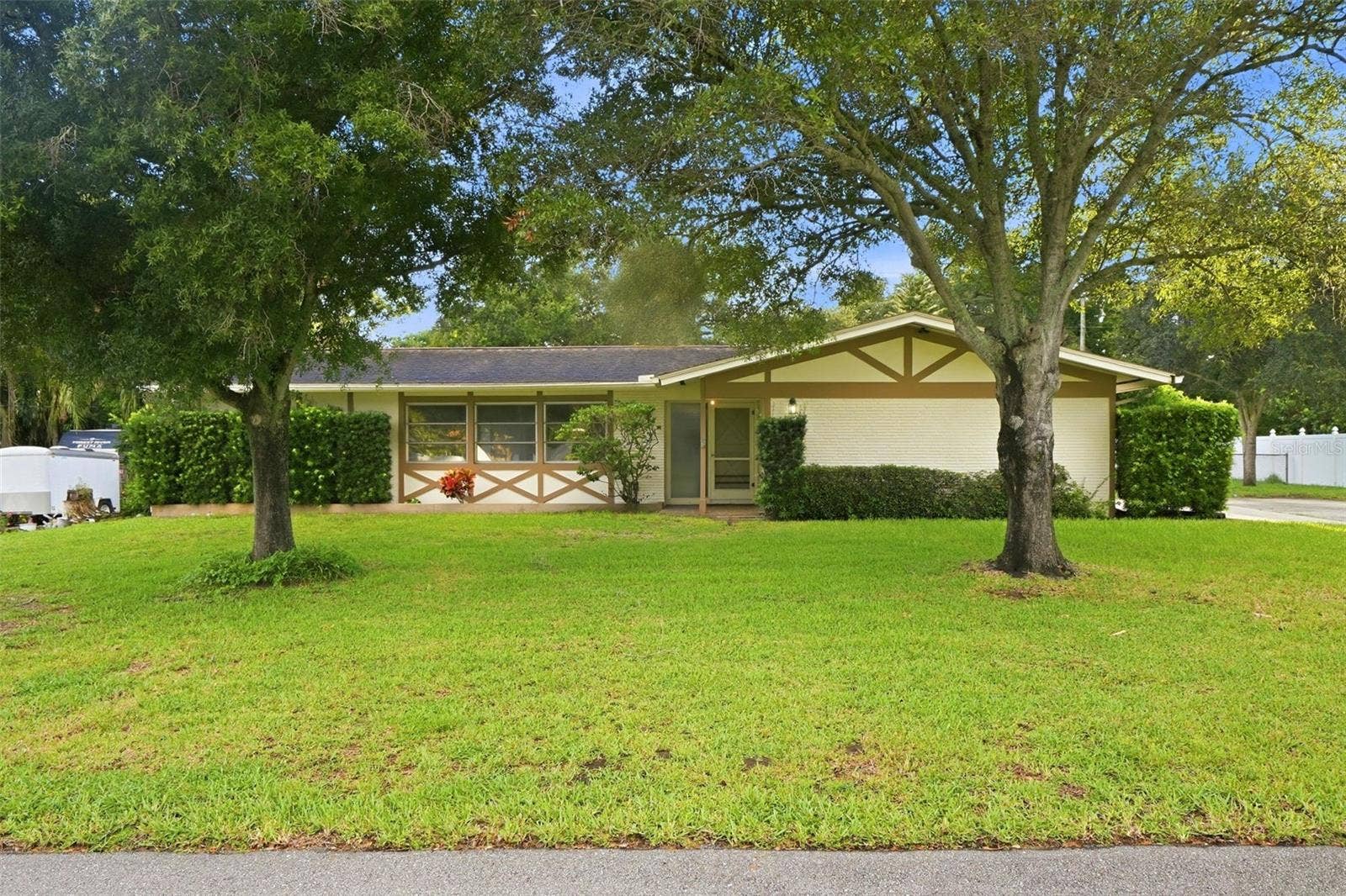 1514 OAKADIA DRIVE W, Clearwater, FL 33764 1514 OAKADIA DRIVE W, Clearwater, FL 33764
