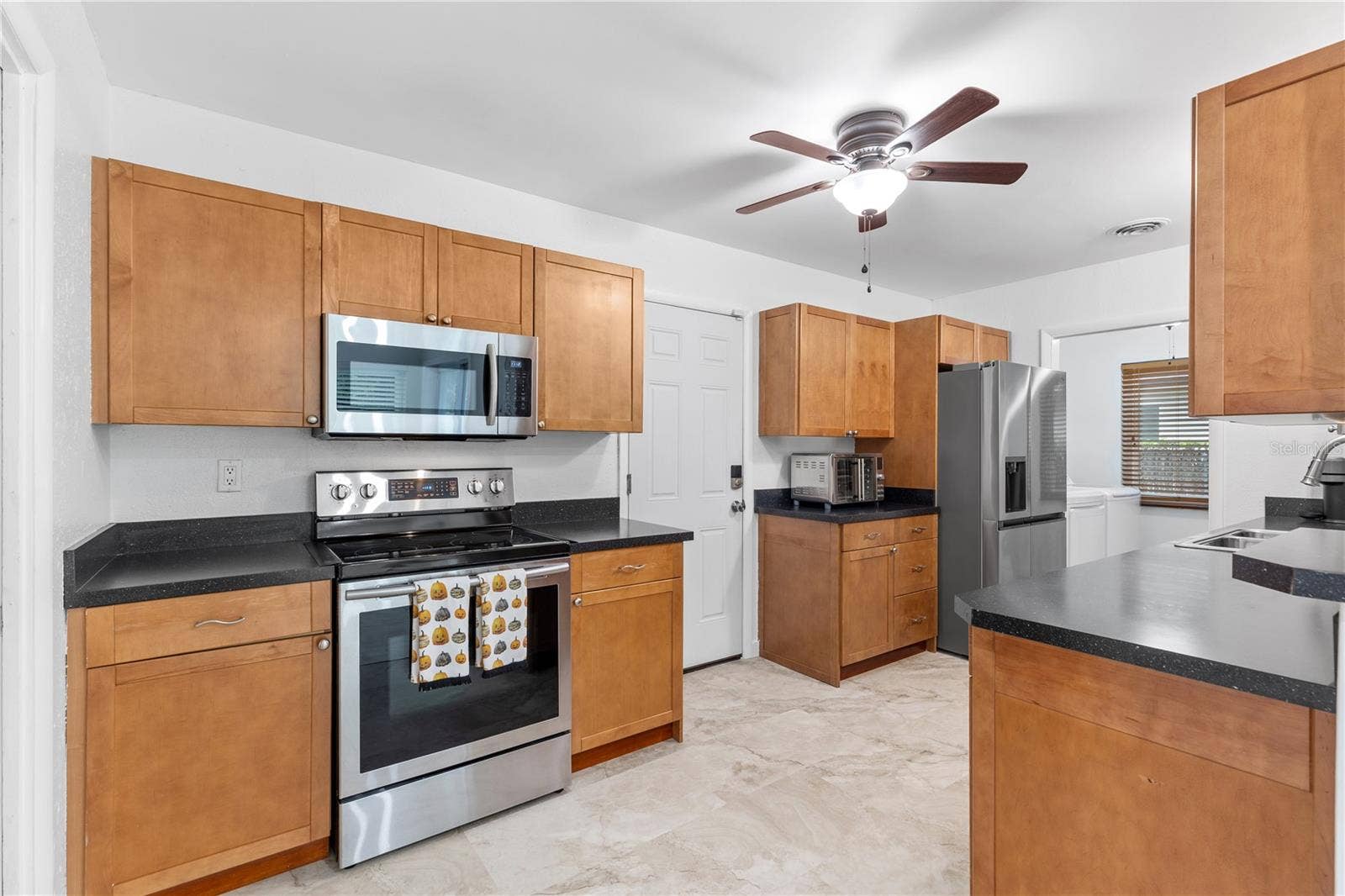 1324 WHITACRE DRIVE, Clearwater, FL 33764 Kitchen