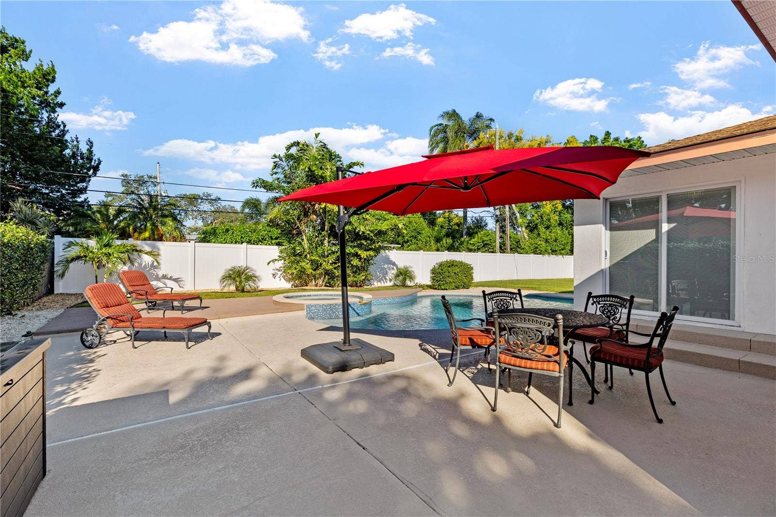 1324 WHITACRE DRIVE, Clearwater, FL 33764 Backyard opposite side
