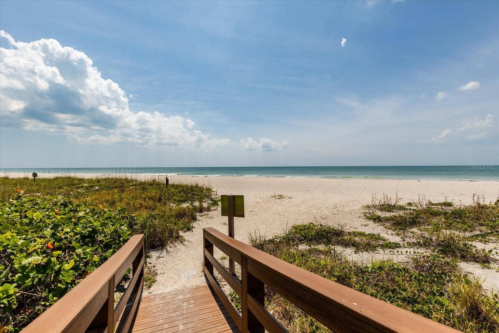 1520 GULF BOULEVARD, #1107, Clearwater, FL 33767 1520 GULF BOULEVARD, #1107, Clearwater, FL 33767