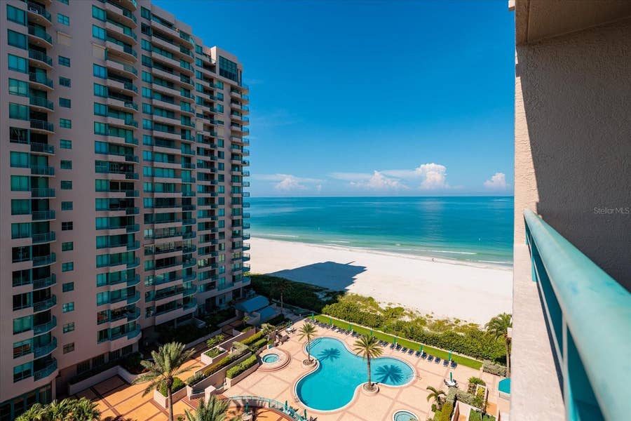 Heide Rand - Coastal Properties & Forbes Global Properties