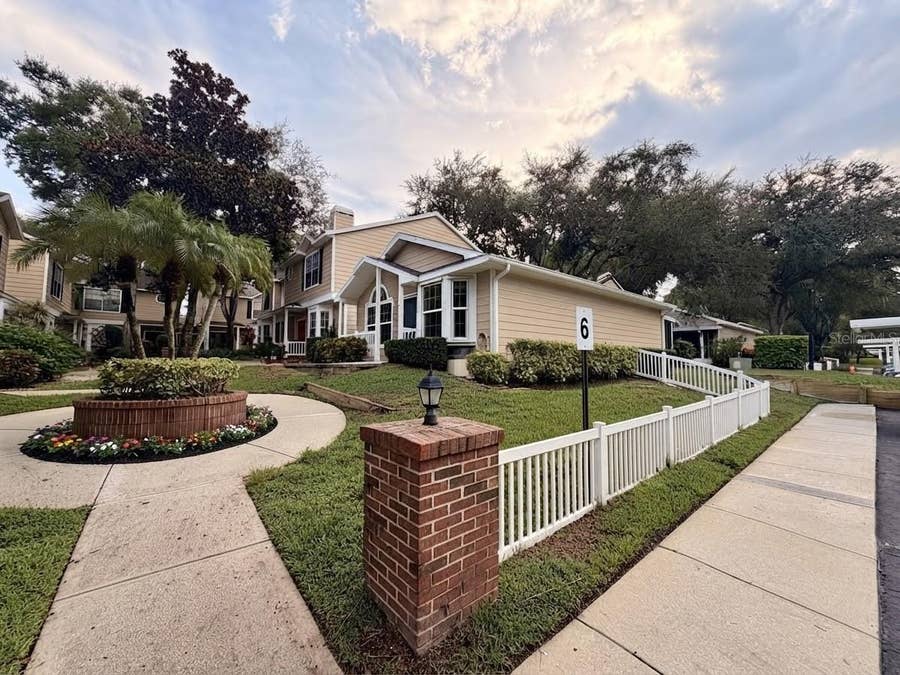 Property photo for 2416 HOUNDS TRAIL, Palm Harbor, FL