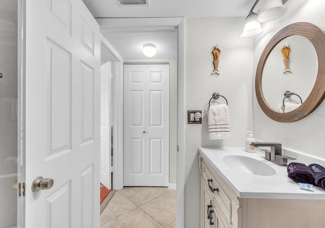 8470 W GULF BOULEVARD, #210, Treasure Island, FL 33706 8470 W GULF BOULEVARD, #210, Treasure Island, FL 33706