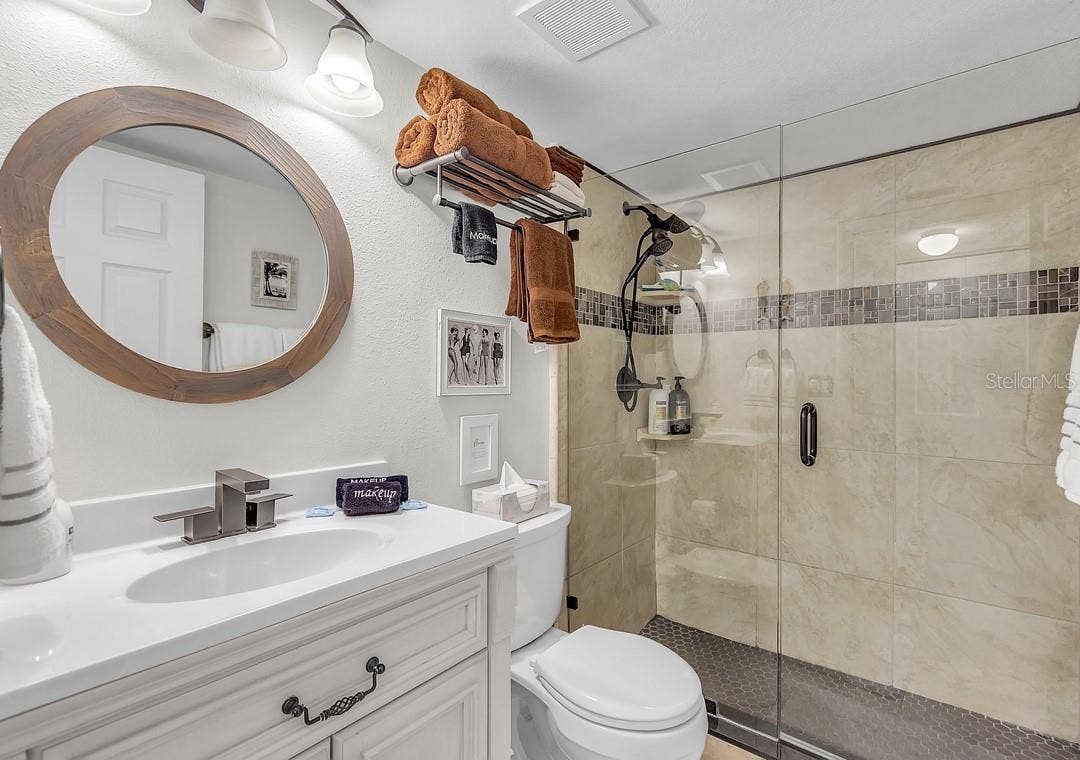 8470 W GULF BOULEVARD, #210, Treasure Island, FL 33706 8470 W GULF BOULEVARD, #210, Treasure Island, FL 33706