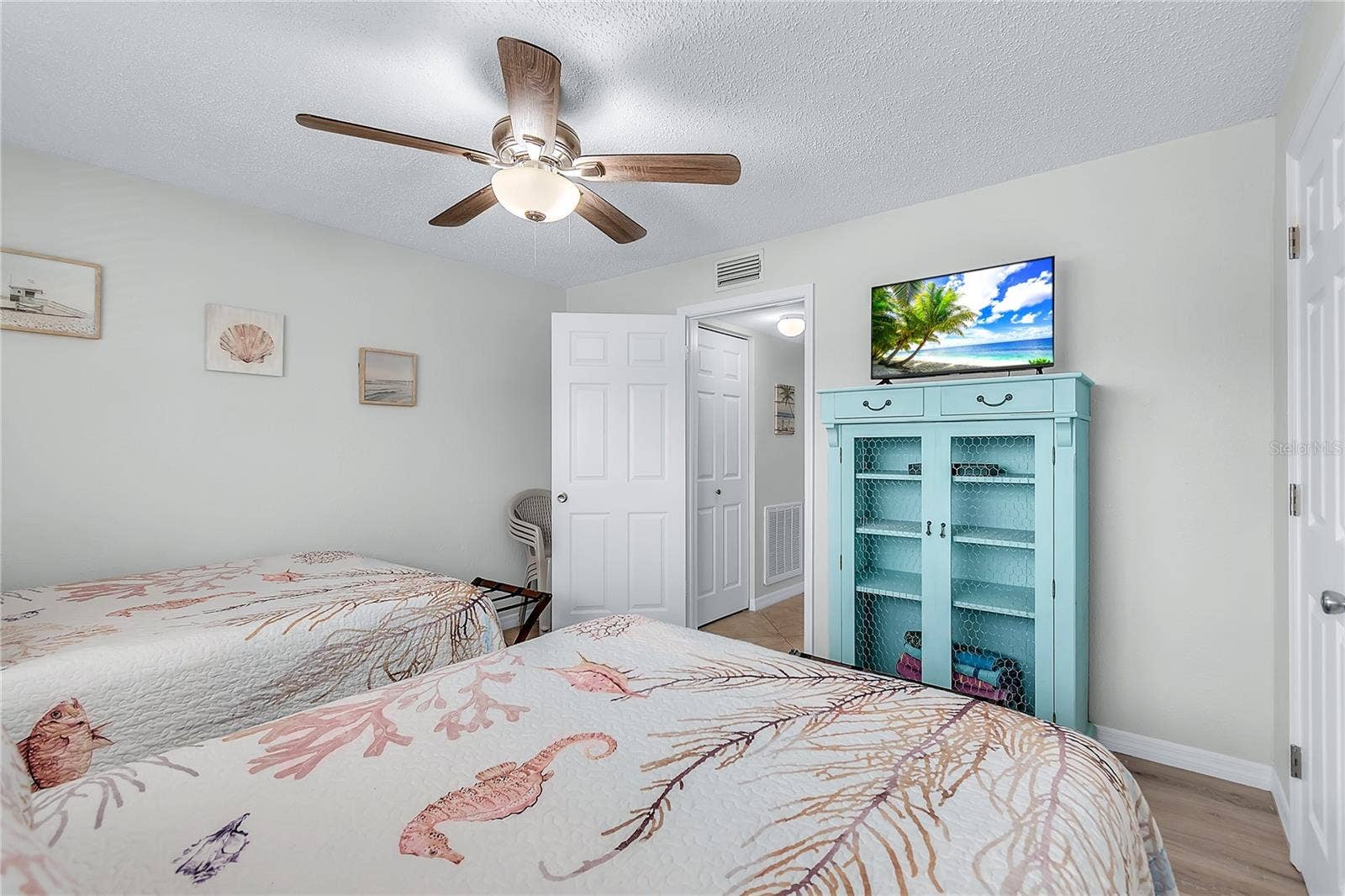 8470 W GULF BOULEVARD, #210, Treasure Island, FL 33706 8470 W GULF BOULEVARD, #210, Treasure Island, FL 33706