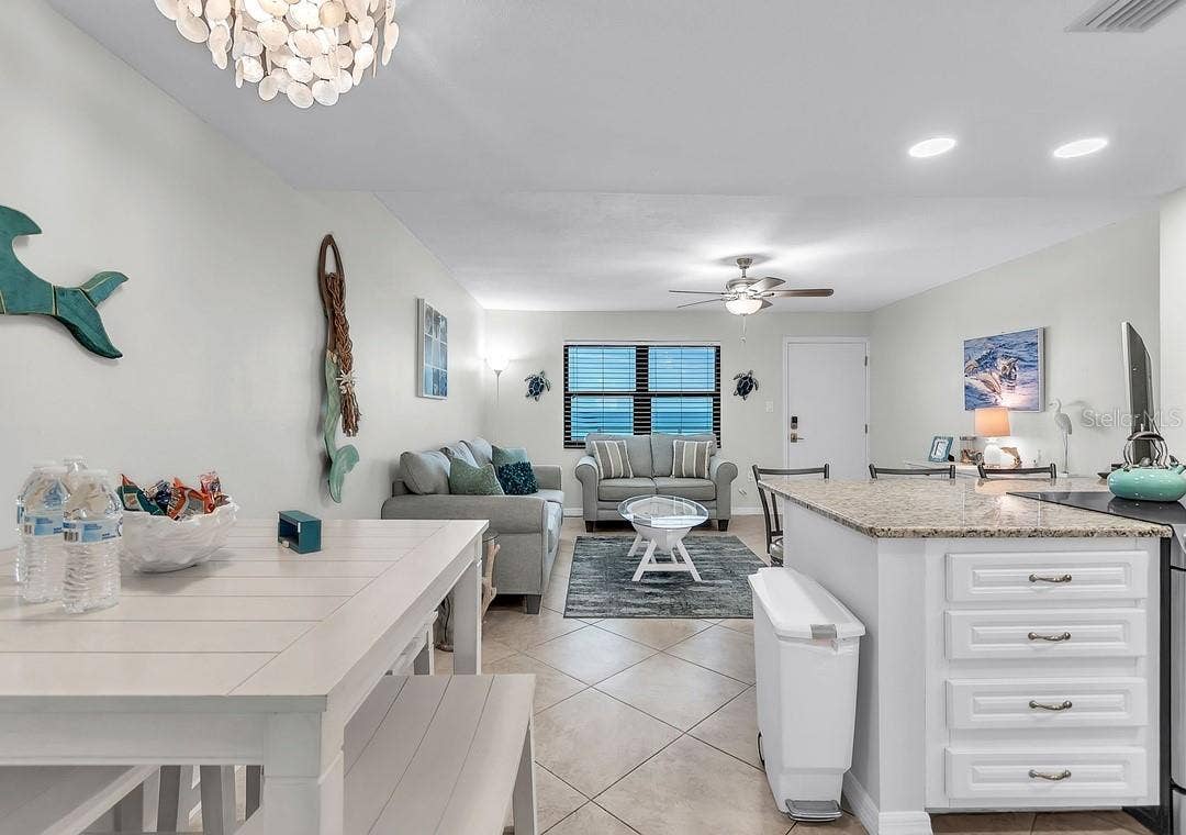 8470 W GULF BOULEVARD, #210, Treasure Island, FL 33706 8470 W GULF BOULEVARD, #210, Treasure Island, FL 33706