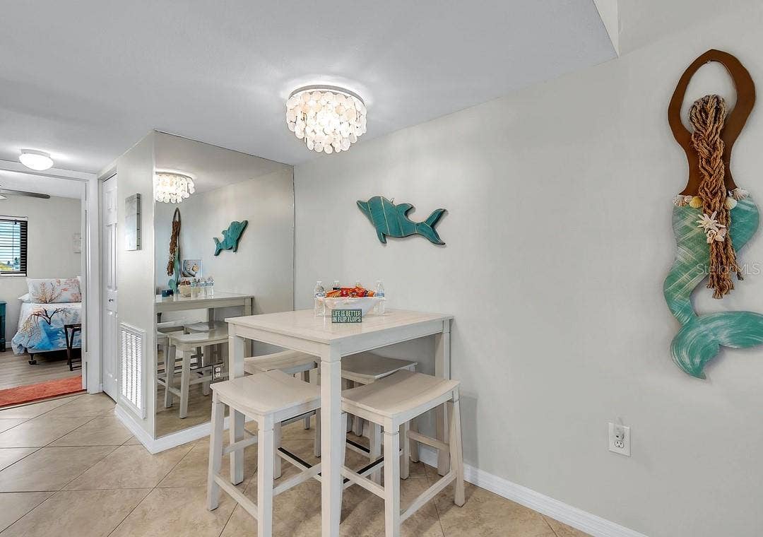 8470 W GULF BOULEVARD, #210, Treasure Island, FL 33706 8470 W GULF BOULEVARD, #210, Treasure Island, FL 33706