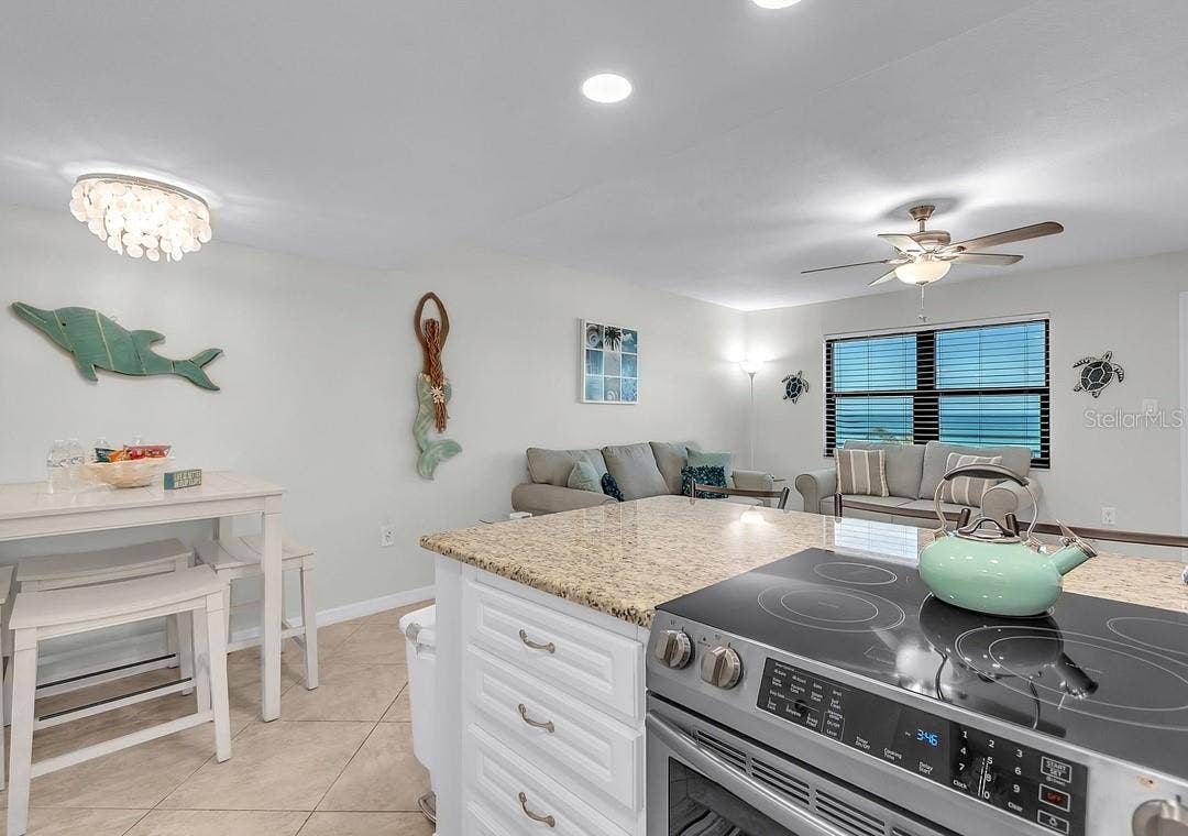 8470 W GULF BOULEVARD, #210, Treasure Island, FL 33706 8470 W GULF BOULEVARD, #210, Treasure Island, FL 33706