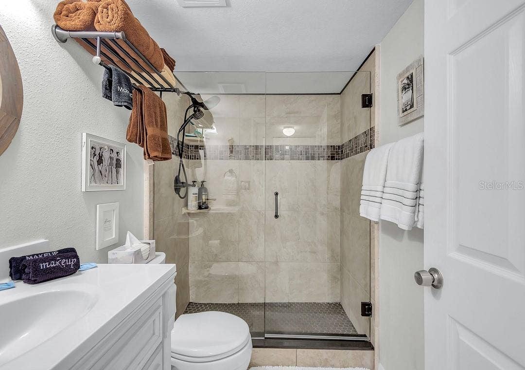 8470 W GULF BOULEVARD, #210, Treasure Island, FL 33706 8470 W GULF BOULEVARD, #210, Treasure Island, FL 33706