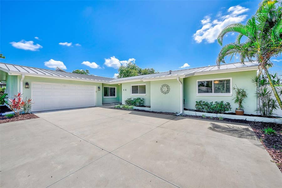 Property photo for 809 JACARANDA DRIVE, Largo, FL