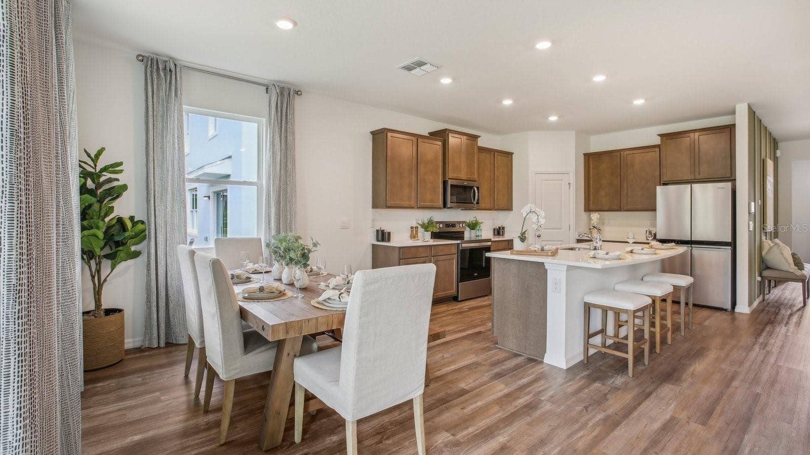 32527 DULUTH DRIVE, Wesley Chapel, FL 33543 32527 DULUTH DRIVE, Wesley Chapel, FL 33543