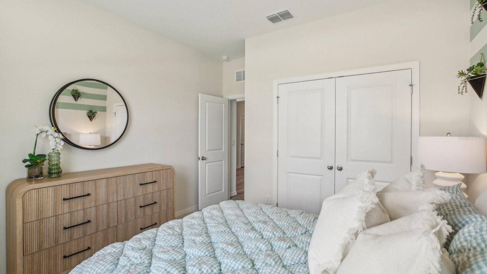 32527 DULUTH DRIVE, Wesley Chapel, FL 33543 32527 DULUTH DRIVE, Wesley Chapel, FL 33543