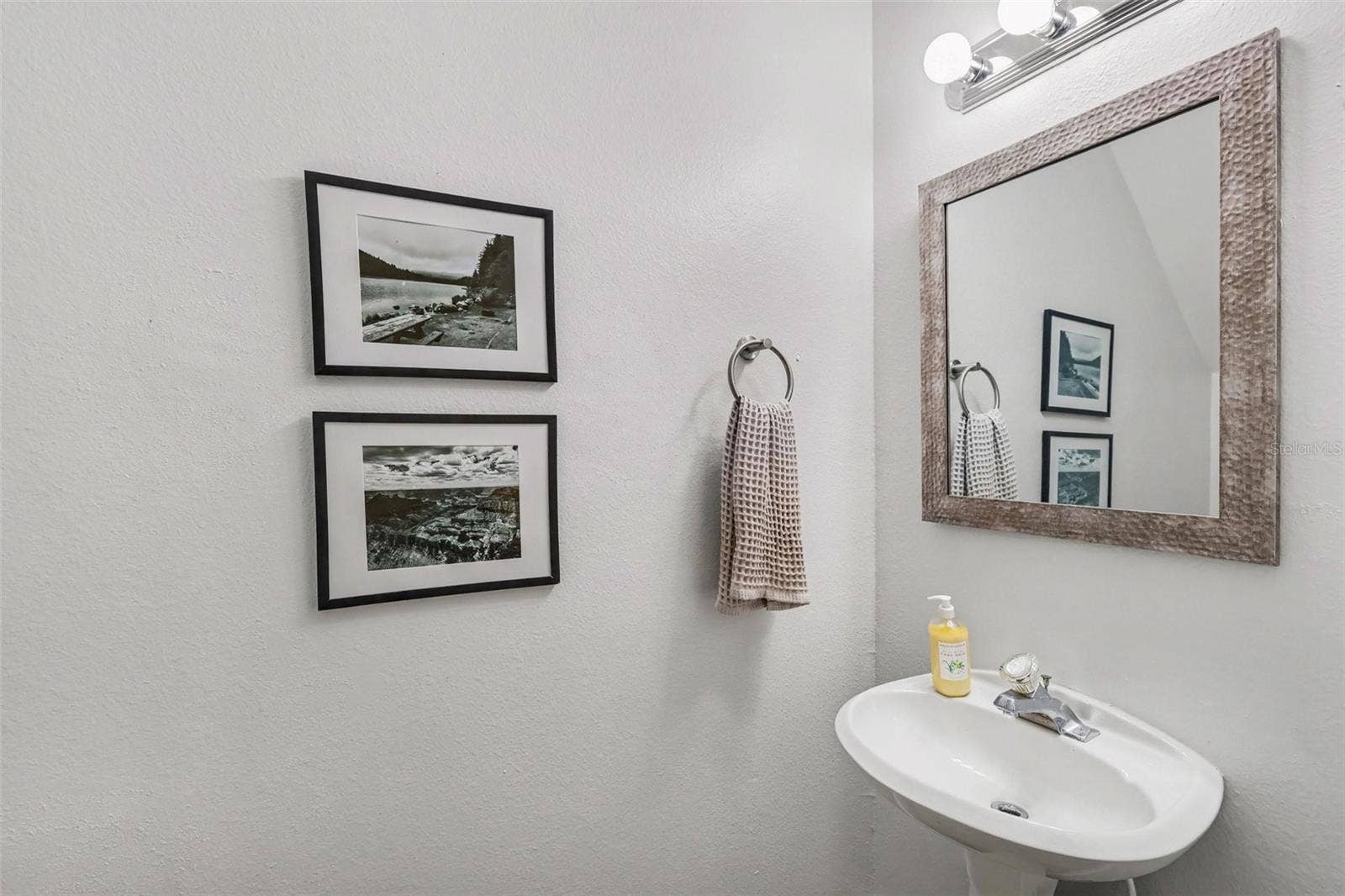 6137 BAYSIDE KEY DRIVE, Tampa, FL 33615 6137 BAYSIDE KEY DRIVE, Tampa, FL 33615