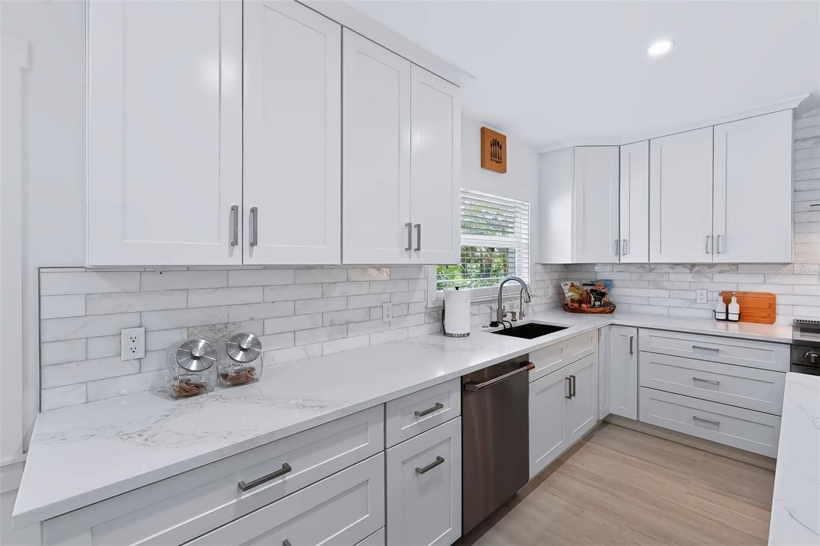 5962 LEELAND STREET S, St Petersburg, FL 33715 5962 LEELAND STREET S, St Petersburg, FL 33715