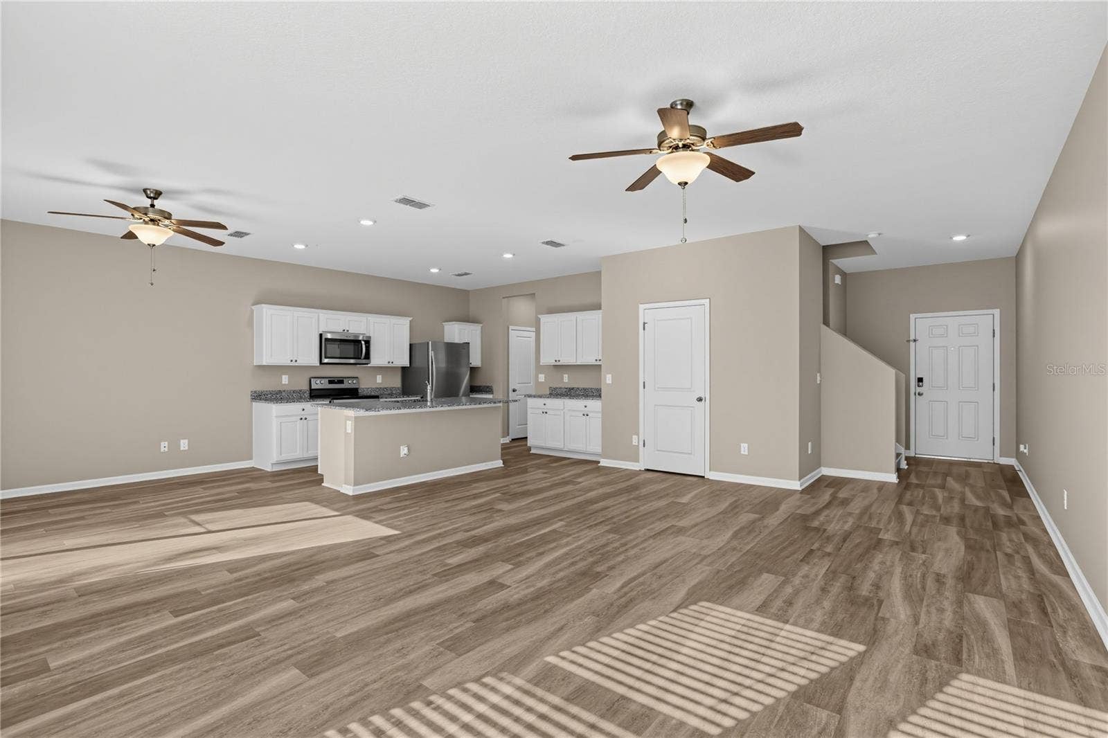 1033 CADES COVE WAY, Deland, FL 32720 1033 CADES COVE WAY, Deland, FL 32720