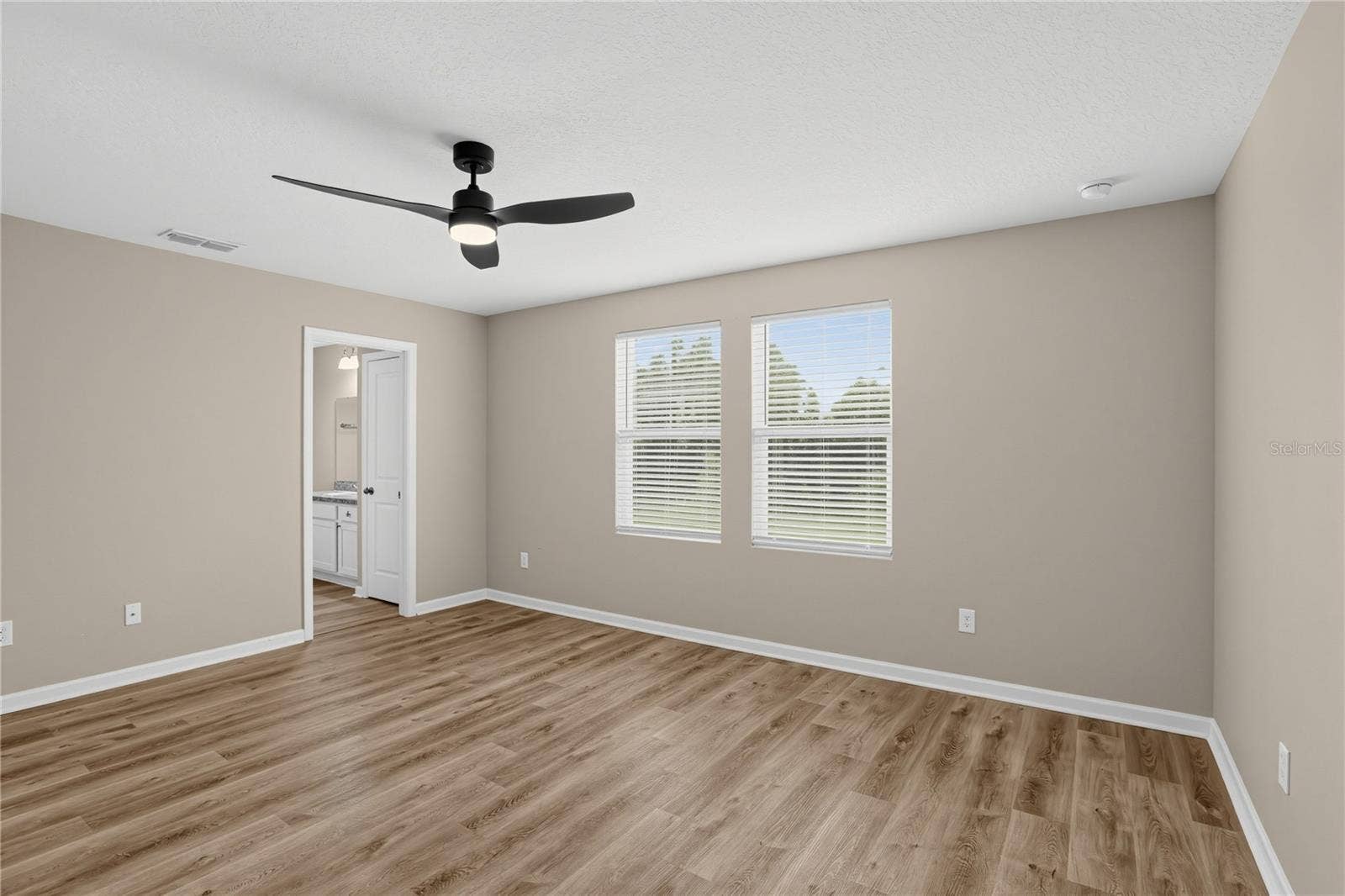 1033 CADES COVE WAY, Deland, FL 32720 1033 CADES COVE WAY, Deland, FL 32720